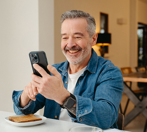 ManWithPhone-Image-Desktop